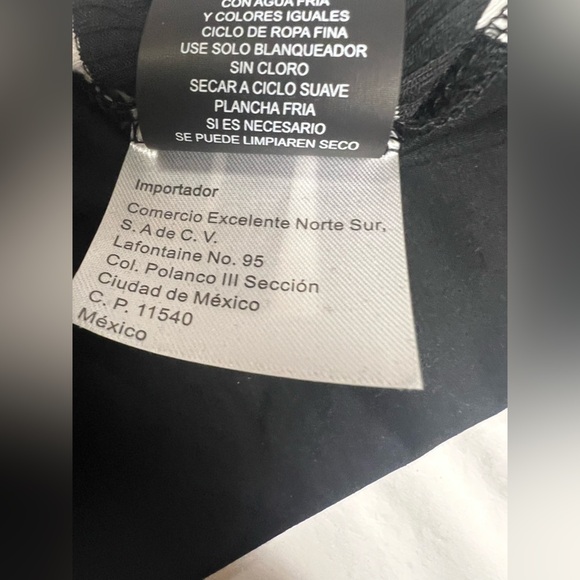 KARL LAGERFELD PARIS MEN’S STRIPE POLO SHIRT. SIZE LARGE (SEEMS TO BE SMALL). - Picture 3 of 15